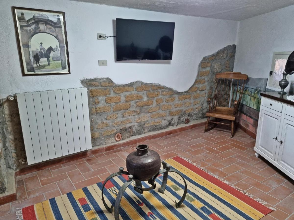 Casa Vacanze Nives Tuscania Bagian luar foto