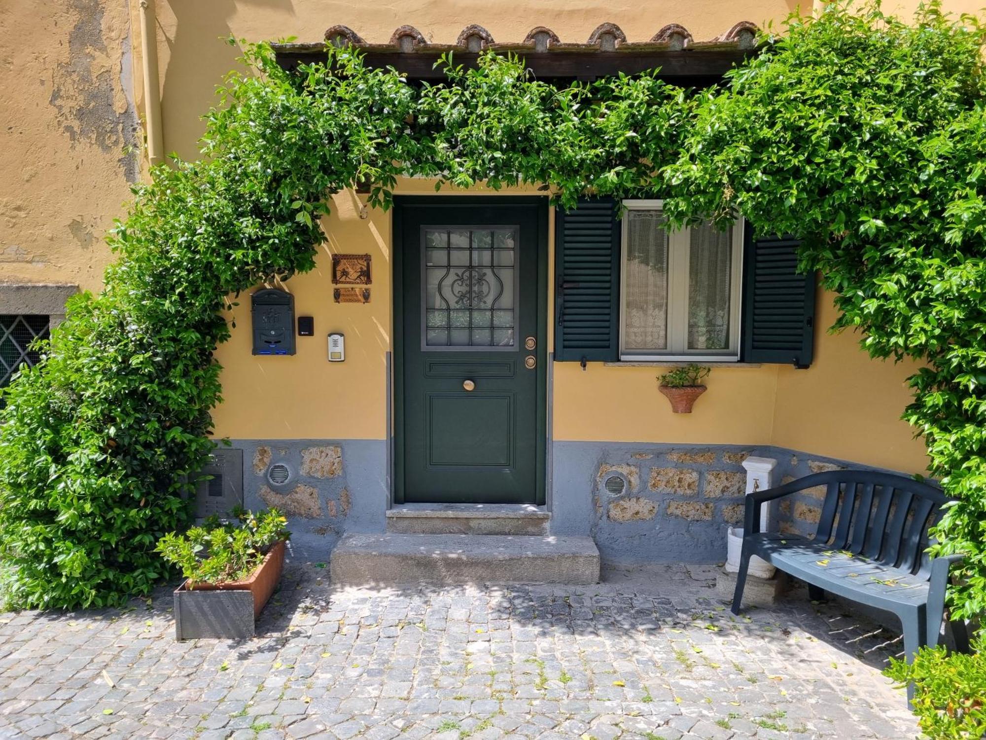 Casa Vacanze Nives Tuscania Bagian luar foto
